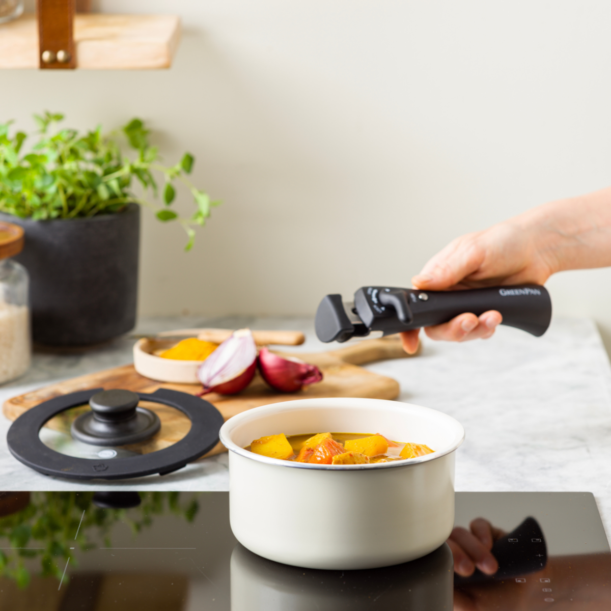 GreenPan Click Chef Saucepan - 20 cm