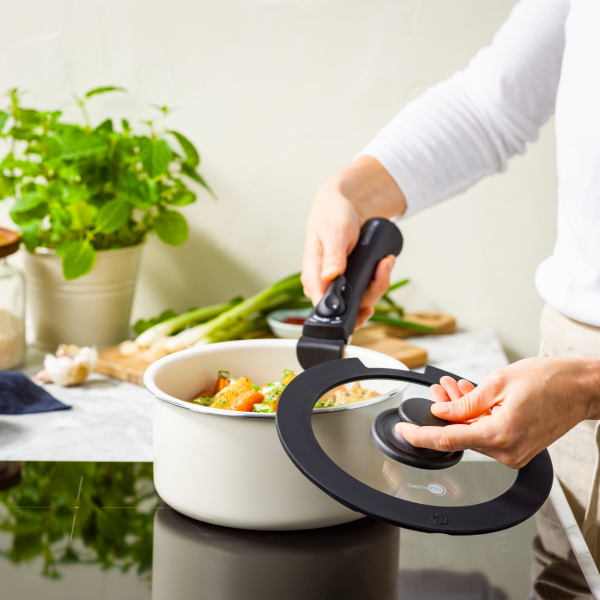 GreenPan Click Chef Saucepan - 20 cm