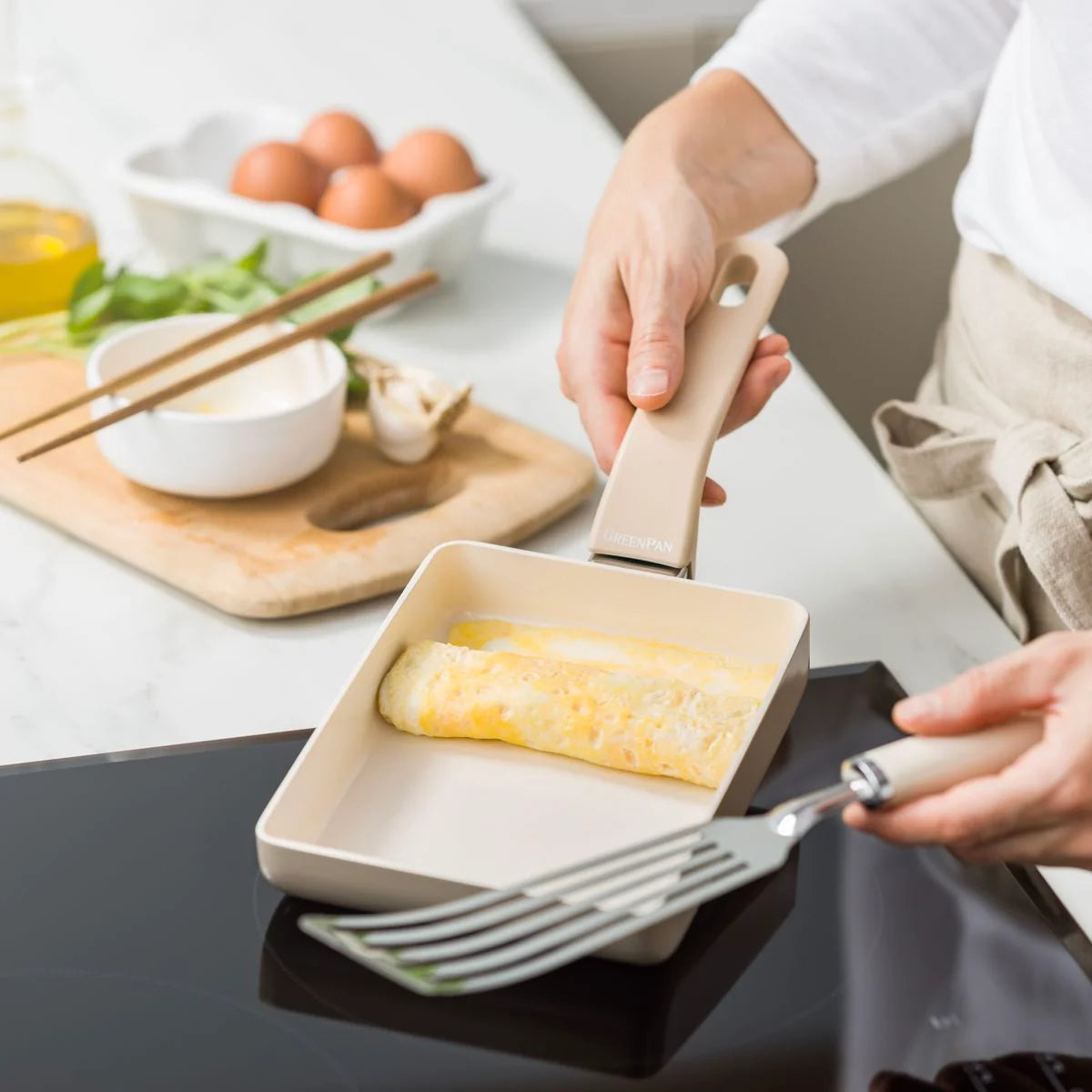 GreenPan Essence Rectangular Egg Pan – 18.3 cm