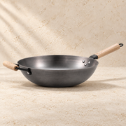 La Gourmet Nitrigan Cast Iron Wok with Handle - 30 cm